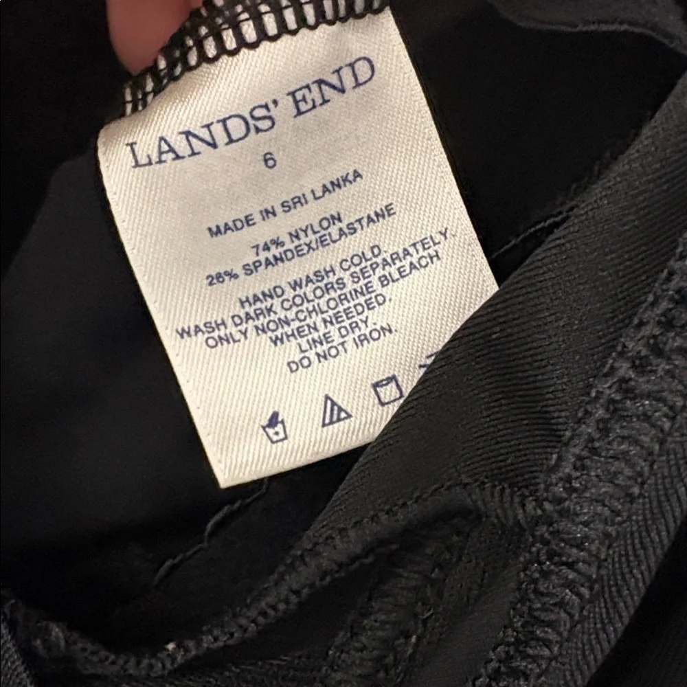 Lands End Black One-Piece Swimsuit - size 6 - padded bra - U back - rouging